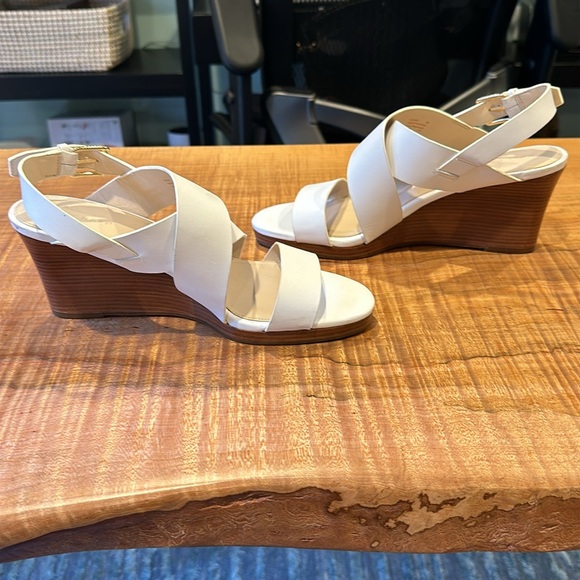 White 3” Heel Women’s Dress Sandals - Picture 4 of 6